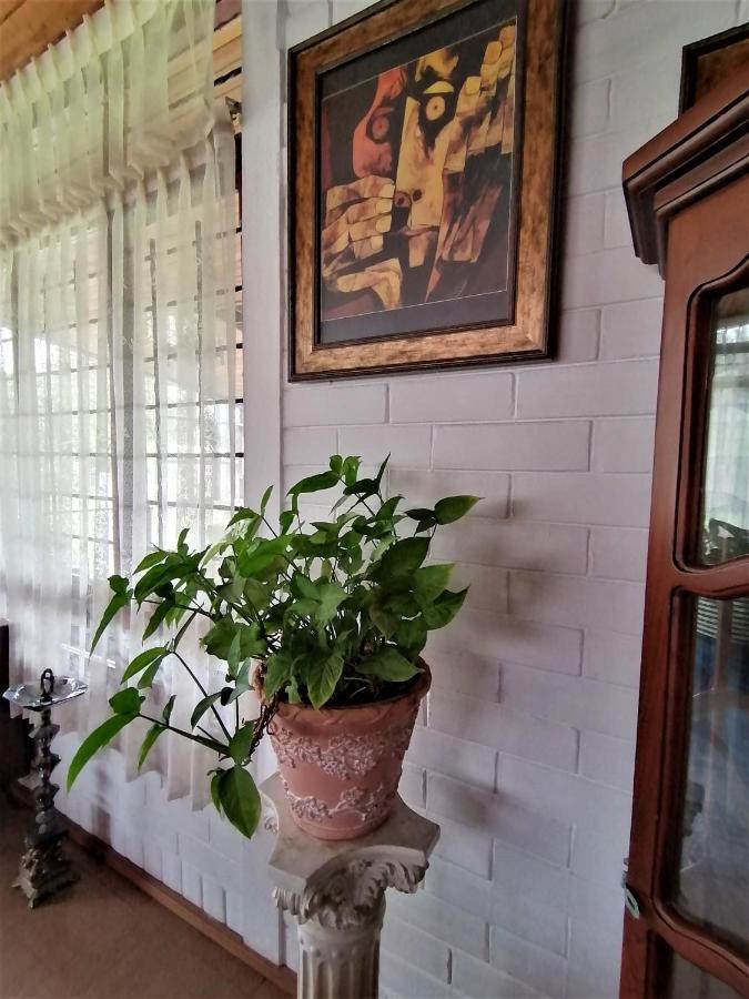 Chester'S B&B Tababela Exterior foto